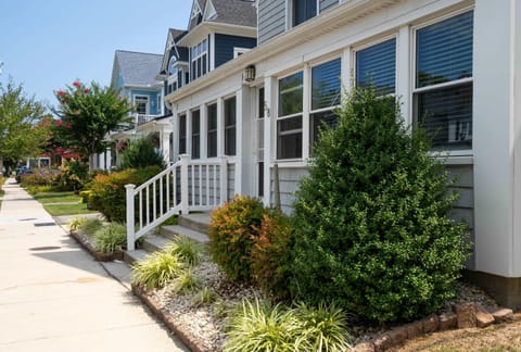 Coastal Condo - Close to Beach & Entertainment House in Henlopen Acres