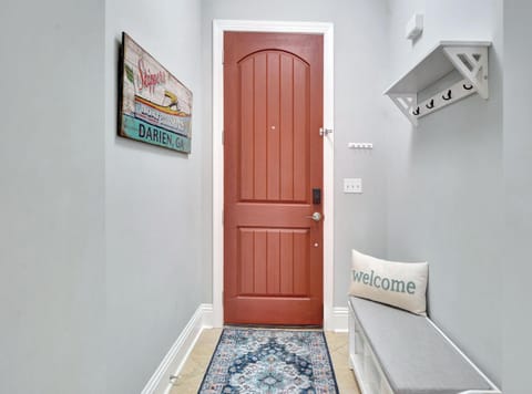 The Golden Lanai House in Saint Simons Island