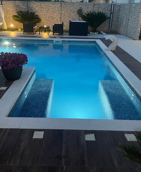 Villa LOREN Apartments & Rooms Apartment in Šibenik-Knin County, Croatia