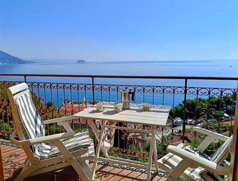 Day, Natural landscape, View (from property/room), Balcony/Terrace, Dining area, Sea view