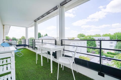 Spring, Day, Garden, View (from property/room), Balcony/Terrace