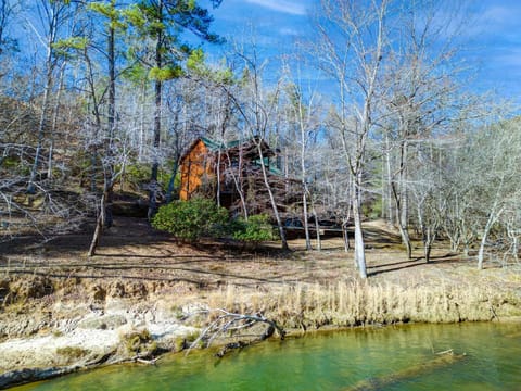 New Riverfront Retreat - Sleeps 12 Ellijay House in Georgia