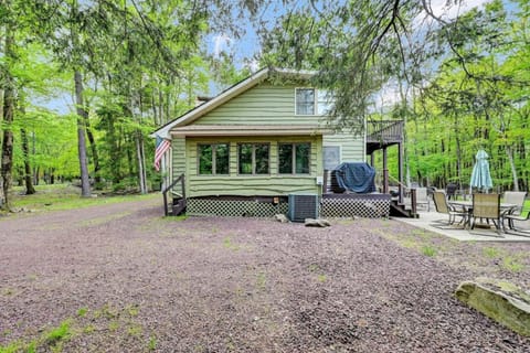 Lake harmony estates beach and lake access House in Hickory Run State Park
