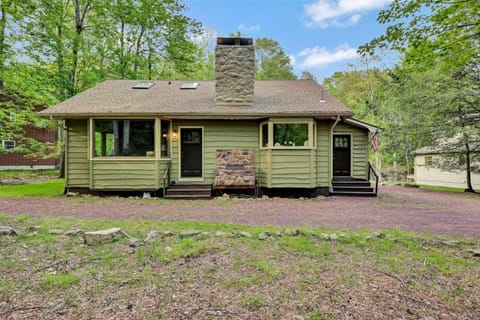 Lake harmony estates beach and lake access House in Hickory Run State Park