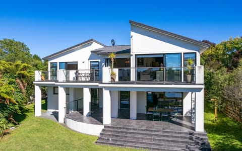 Property building, Balcony/Terrace