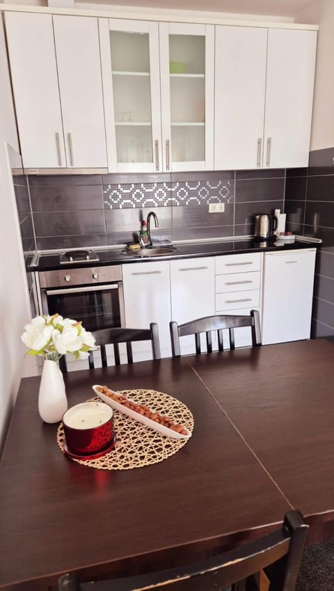 New apartment - private parking Apartment in Mostar