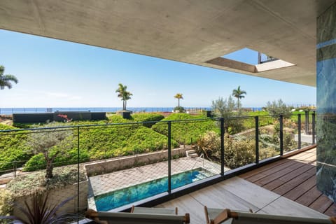 Balcony/Terrace, Pool view, Sea view, Swimming pool