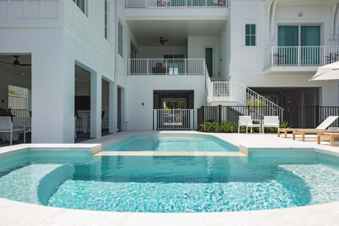 New Waterfront Home - Dreamside House House in Stock Island