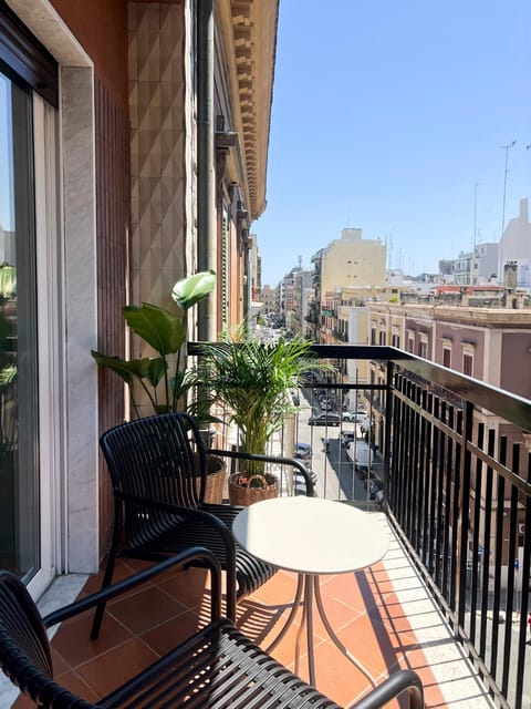 Balcony/Terrace, City view