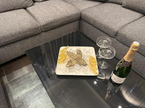 B&M Jacuzzi Rezidencija SELF CHECK - IN Apartment in Vilnius