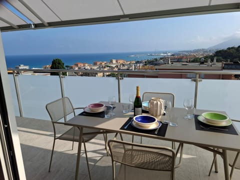 Balcony/Terrace, Dining area, Sea view