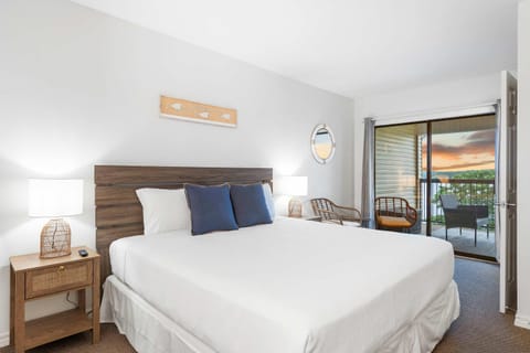 Lakefront Oasis - Amazing Views House in Kimberling City