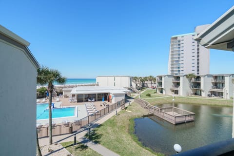 Sea Forever - Cozy Oceanfront Condo House in Lower Grand Lagoon