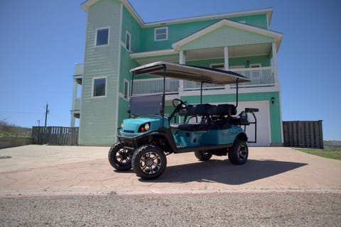 Ocean Views - Optional Golf Cart Sleeps 14 House in Port Aransas
