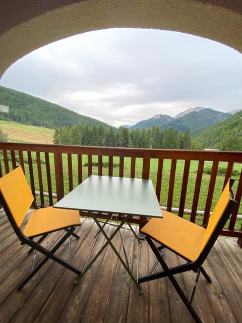 Patio, Day, Natural landscape, View (from property/room), Balcony/Terrace, Balcony/Terrace, Garden view, Mountain view, Breakfast