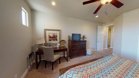 Tee Time at Coral Ridge Resort House in Washington