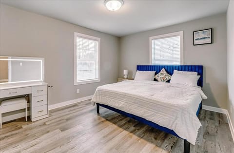 Charming Voyage Ypsi & AnnArbor House in Ypsilanti