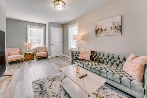 Charming Voyage Ypsi & AnnArbor House in Ypsilanti