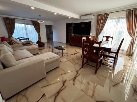 TV and multimedia, Living room, Seating area, Evening entertainment