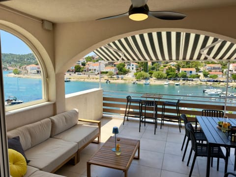 Apartment TerraSea Tisno Apartment in Tisno