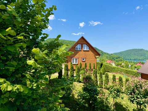 Property building, Garden view, Lake view, Mountain view