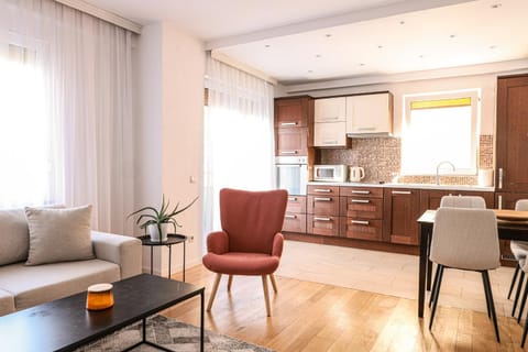 Kitchen or kitchenette, Living room