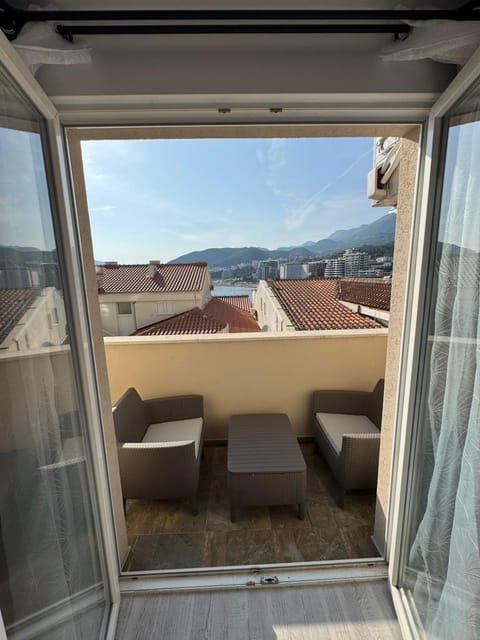 Day, Natural landscape, View (from property/room), Balcony/Terrace, Mountain view, Sea view