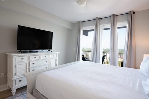 Whitesands Retreat - Incredible Resort Home House in Long Beach