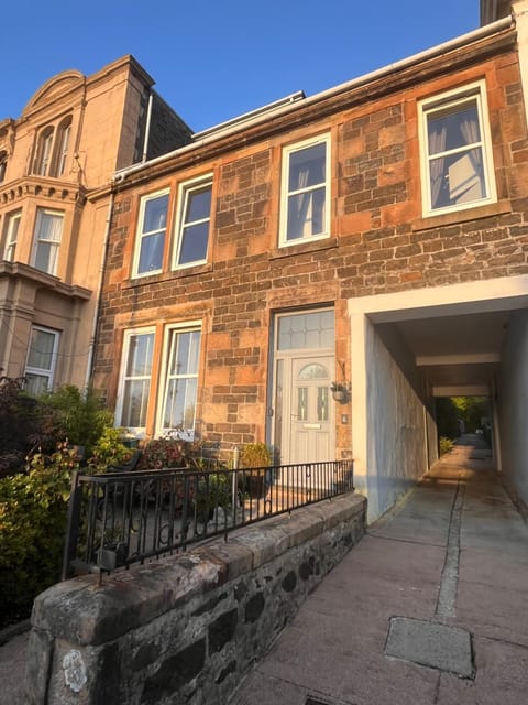 Harbour View House in Scotland