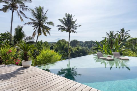 Day, Pool view, Swimming pool, sunbed