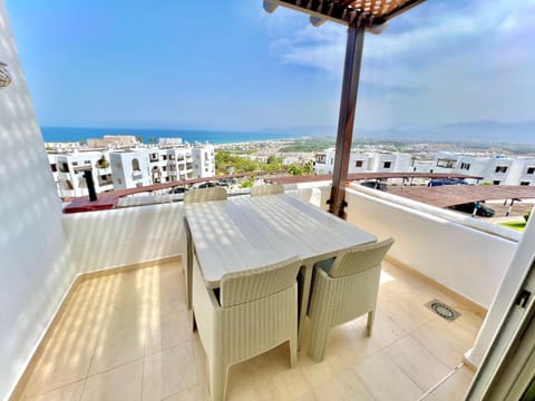Patio, Day, Natural landscape, View (from property/room), Balcony/Terrace, Dining area, Sea view