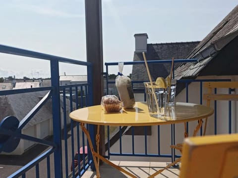 Le Croisic: Appart 2 Pièces avec Parking privé à 5 min de la plage - FR-1-843-29 Apartment in Le Croisic