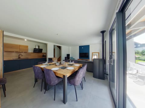 Villa Romane spacieuse pour 12, proche des pistes aux Rousses - FR-1-834-5 Villa in Canton of Vaud