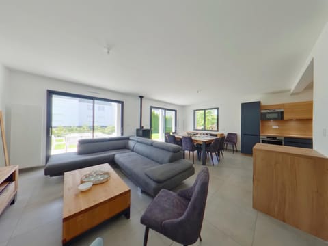 Villa Romane spacieuse pour 12, proche des pistes aux Rousses - FR-1-834-5 Villa in Canton of Vaud