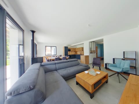 Villa Romane spacieuse pour 12, proche des pistes aux Rousses - FR-1-834-5 Villa in Canton of Vaud