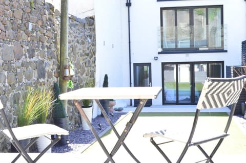 Pier39Portrush Adult Only Bed and Breakfast in Portrush