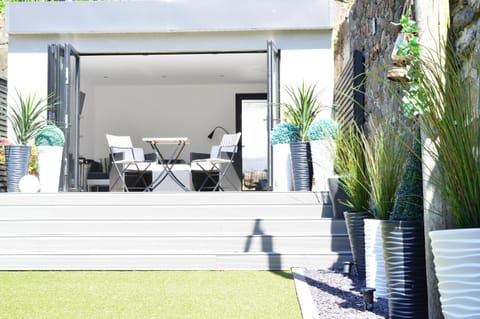 Pier39Portrush Adult Only Bed and Breakfast in Portrush