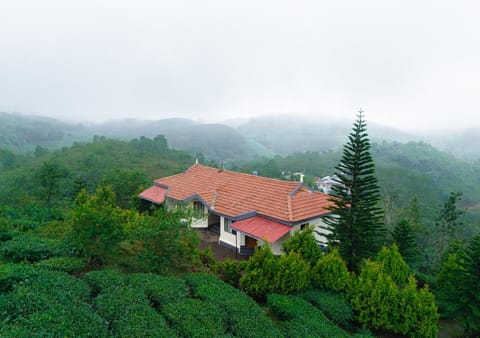 Property building, Day, Natural landscape, Bird's eye view, Mountain view
