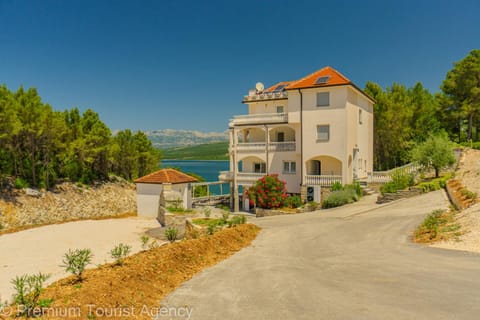 Property building, Natural landscape, Lake view, Mountain view, Sea view