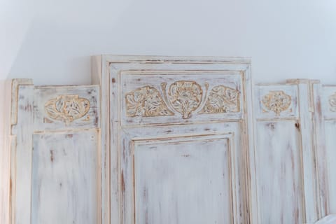 Decorative detail, wardrobe