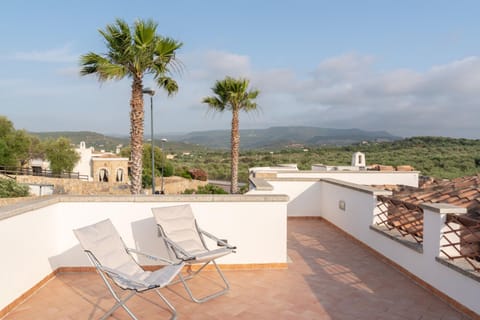 Patio, Day, Natural landscape, View (from property/room), Balcony/Terrace