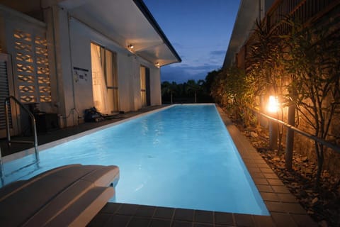 Night, Swimming pool
