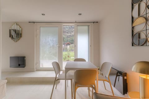 Charmant studio avec terrasse, Saint-Didier Apartment in Lyon