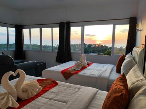 Property building, Bed, Natural landscape, Photo of the whole room, Bedroom, Sea view, towels
