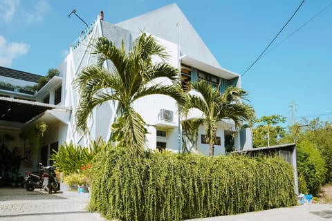 Property building, Day, Garden, Balcony/Terrace, Garden view