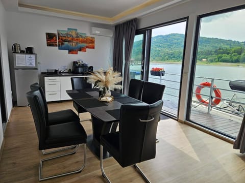 View (from property/room), View (from property/room), Communal kitchen, Lake view, kitchen, air conditioner