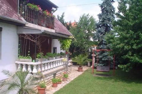Property building, Day, Garden, Garden view
