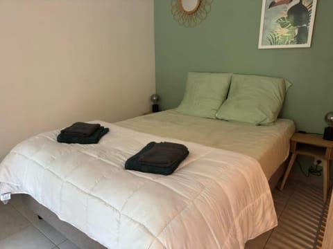 Apt 4 people pool air conditioning garden Apartment in Mandelieu-La Napoule