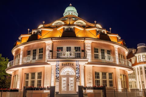 Property building, Night
