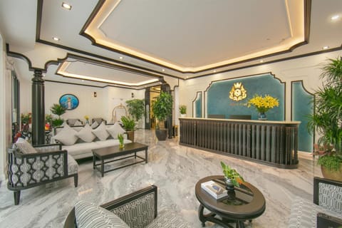Communal lounge/ TV room, Lobby or reception, Logo/Certificate/Sign, concierge